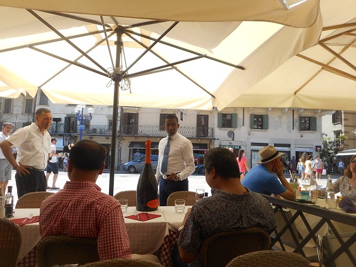 Piazza_Erbe_Verona (2)