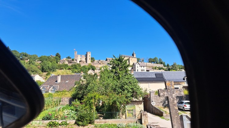 A castle and hilltop village we passed in the Aveyron on our way to Cordes-sur-Ciel